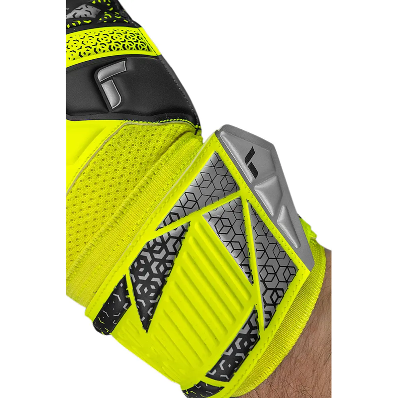 Guante Arquero Attrakt Solid Adulto GK25 (Amarillo Fluor/Plateado)